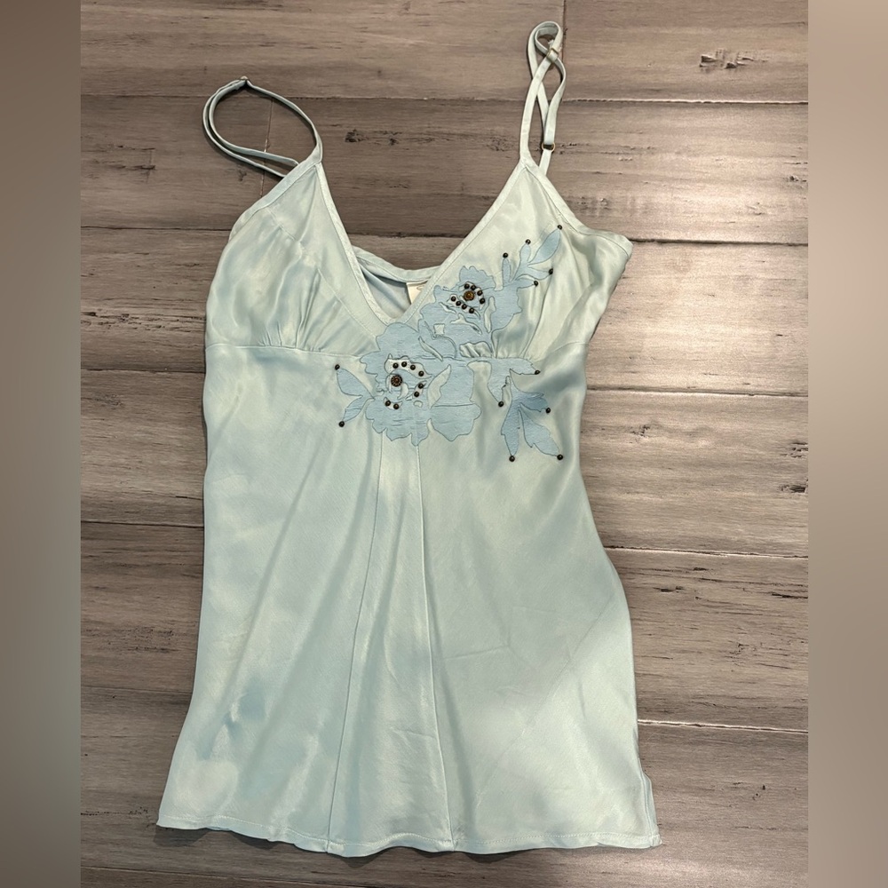 Spool 72 Elegant Floral Embroidered Women's Top - Light Blue